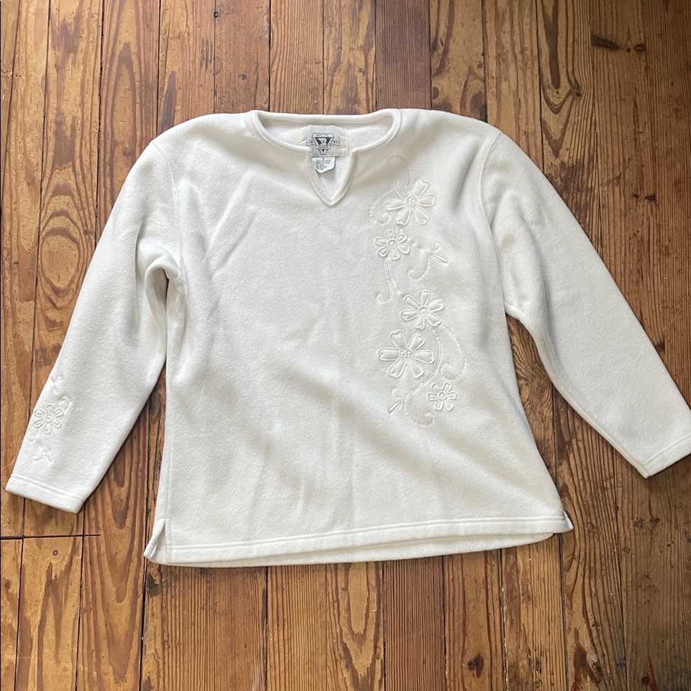 White Floral Embroidered Sweatshirt